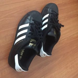 Adidas Superstar Women’s 8.5